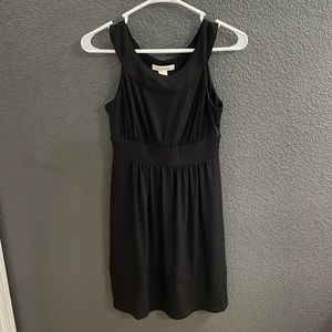 Black sleeveless dress